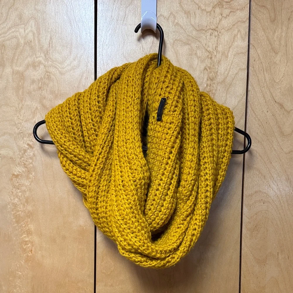 Coach Chunky Infinity Scarf - Mustard